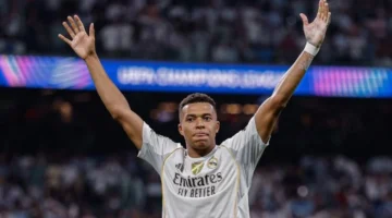 النيابة الإسبانية تطالب بحبس مشجع بعد هتافات عنصرية ضد مبابي